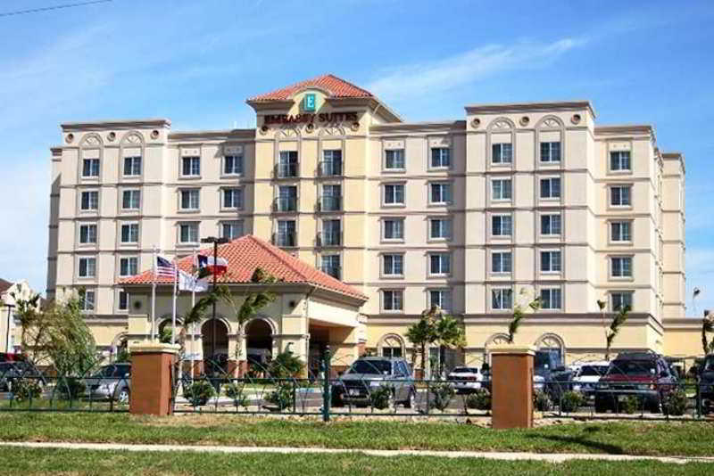 Embassy Suites By Hilton Laredo Exterior photo